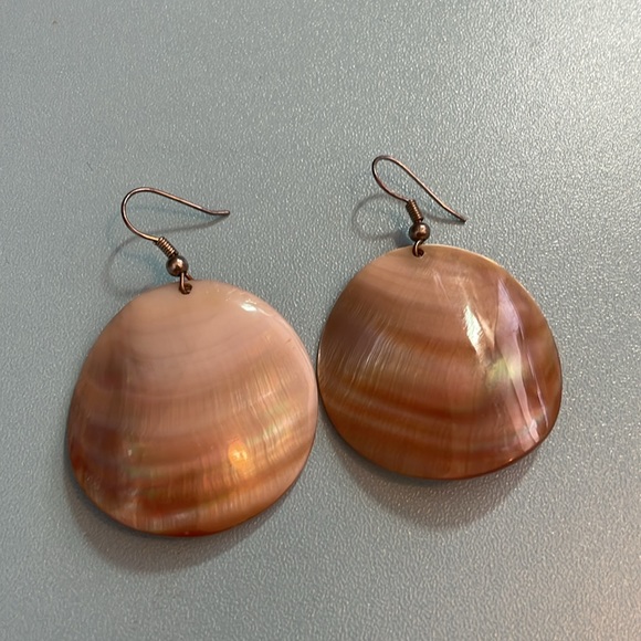 Shell Earrings - Picture 2 of 3